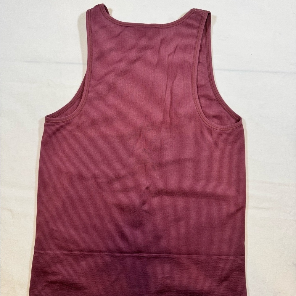 Athleta Women’s Ribbed Maroon Athletic Workout Tank Top - Picture 7 of 7